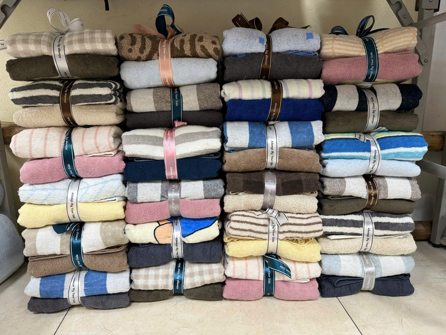 Set 2 khăn tắm xuất dư MJ hoa kẻ lẫn