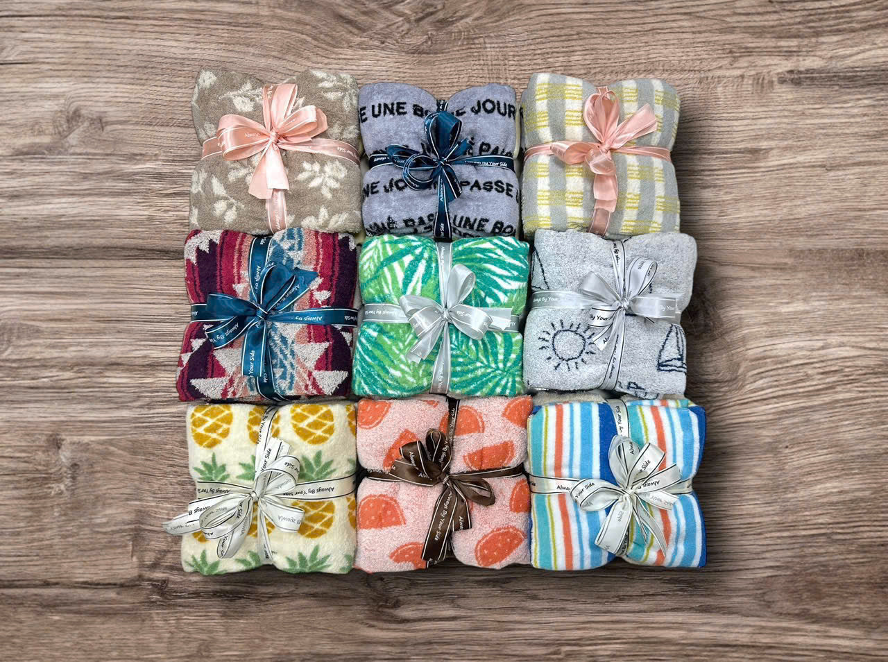 Set 2 khăn tắm xuất dư MJ hoa kẻ lẫn