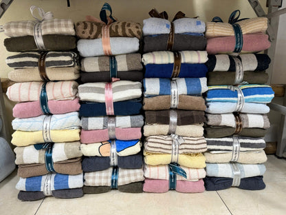 Set 2 khăn tắm xuất dư MJ hoa kẻ lẫn